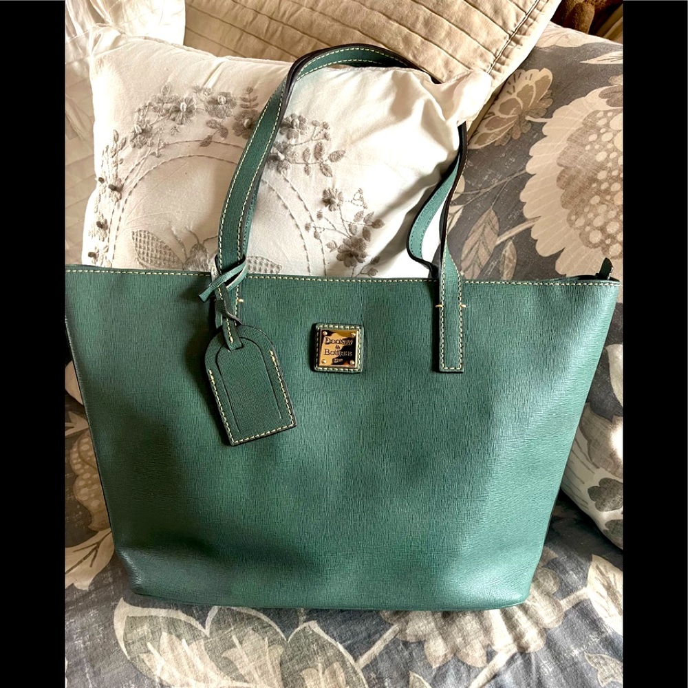 Dooney & Bourke green Saffiano satchel - LIKE NEW CONDITION!